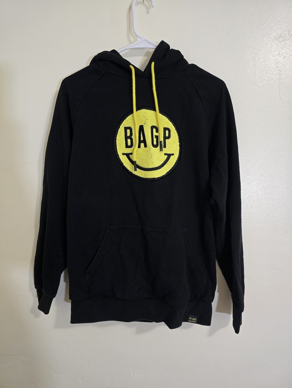 BAGP Be A Good Person Hoodie Sweatshirt Black Embroidered Men's Medium Smiley